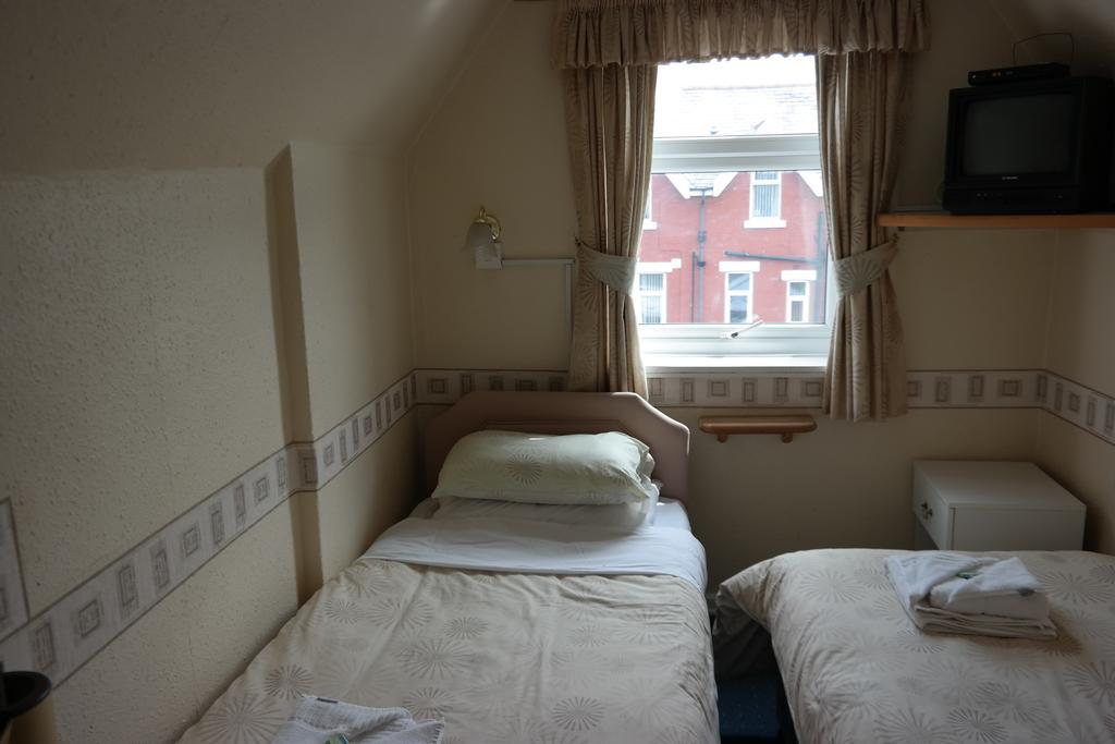 Olivers Strickley Over 35 Years Only Blackpool Zimmer foto